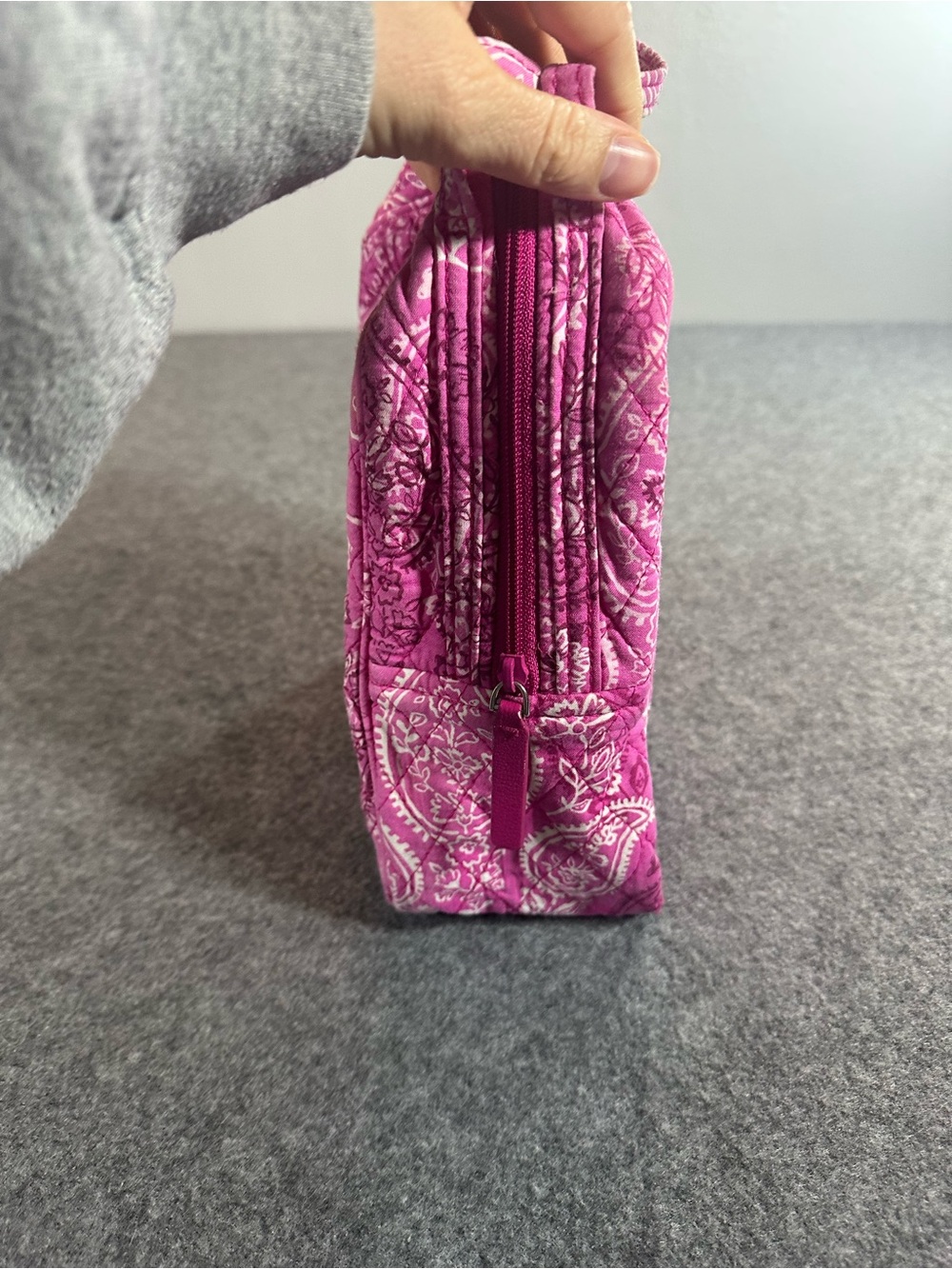 Vera Bradley Quilted Paisley Pink Lunchbox - Picture 4 of 5